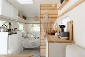 7 Excellent Ways to Customize a Camper's Interior