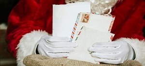 How to Display Holiday Cards | DoItYourself.com