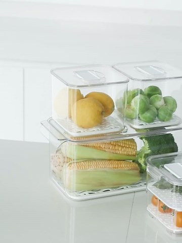 SANNO Refrigerator Food Storage Containers Stay Fresh,Food Storage Container Bin Stackable Refrigerator Freezer Organizer Fresh Keeper Drawers with Vented Lids and Removable Drain Tray