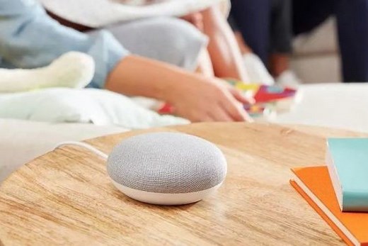 Google Nest Mini vs Google Home Mini: así es la evolución del mini-altavoz inteligente