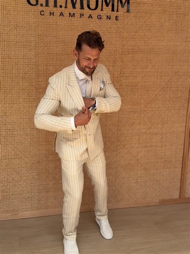 Tim Robards on Instagram: "Linen double breasted got me arrested… @calibreaustralia"