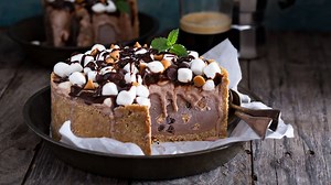 How to Store an Ice Cream Cake Best and Thaw in 45 Minutes