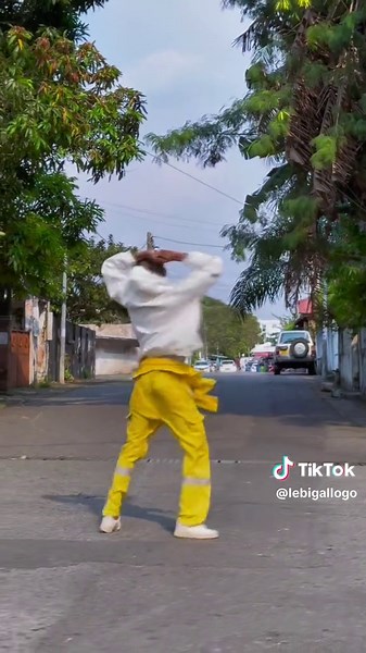 Cardi B's Press: Dance Video and Choreography Insight