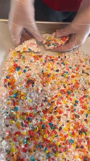 Julie Morse on Instagram: "Fruity Pebble Bark! Only 2 ingredients! RECIPE: 2 trays of white Almond Bark OR Two 14 oz bag of white candy melts, and 5-6 cups of Fruity pebble cereal. Melt the chocolate and stir in the cereal. Spread mixture thinly on a tray lined with parchment Save some flakes to sprinkle on top. Chill and break into pieces. And store in a container or give as gifts! #share #follow #candy #homemade #holiday #cereal #easyrecipes #holiday"