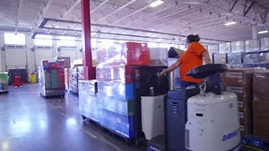 Want a behind-the-scenes view of ALDI? Consider joining our Warehouse teams! Learn more from Dry-Side Selector, Jamie A.: http://bit.ly/2QCSkmZ | ALDI USA Careers