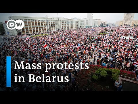 Belarus protest: Lukashenko deploys troops as thousands rally | DW News