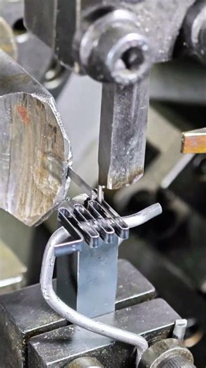 The bending process of flat springs- Good tools and machinery make work easy