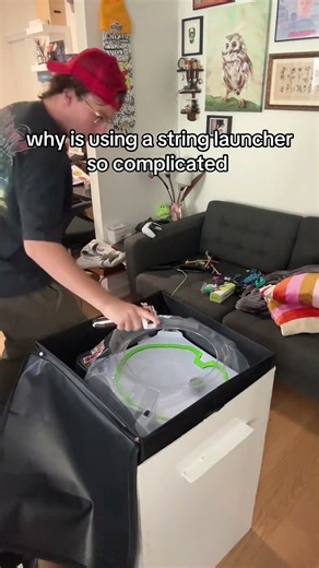 Why is using a string launcher so complicated ? #beyblade #beybladex