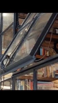 Why this Architect Hung a Window in the Middle of His Dining Room