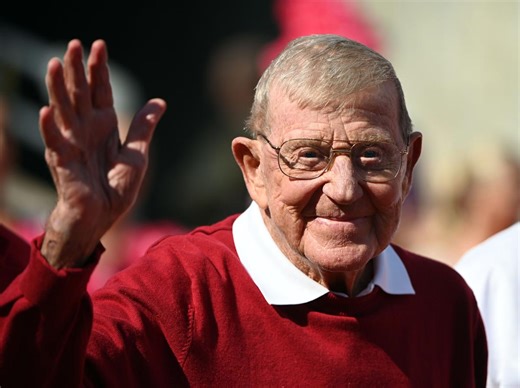 Revisiting Lou Holtz's Notre Dame, Arkansas tenures ahead of Irish-Razorbacks Week 5 game
