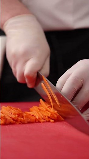 EASY KNIFE SKILLS 🥕 Perfect Julienne Carrots