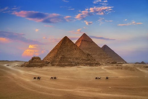 Plan your visit to the Pyramids of Giza, Egypt