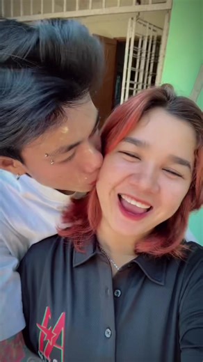 Phyuzin: ပျော်ရွှင်မှုနဲ့ Hydration