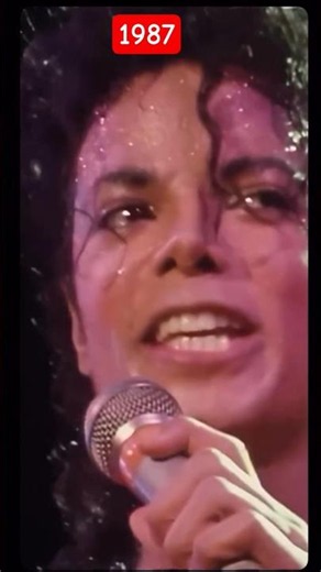 MICHAEL JACKSON PERFORMANCE OF HUMAN NATURE IN TOKYO 1987