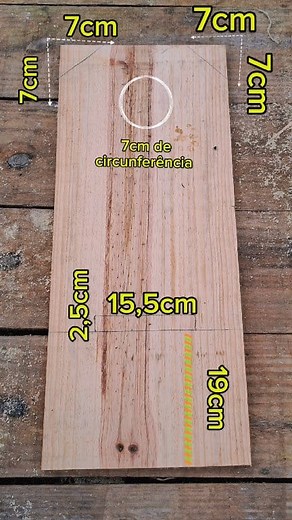 516K views · 5.3K reactions | Projeto fácil para quem está iniciando na marcenaria artesanal, seja por hobby ou trabalho esse banco é muito legal de fazer, a tábua de pinus por ser uma madeira barata e fácil de cortar é excelente para um primeiro projeto artesanal feito por você mesmo! #facavocemesmo #hobby #marcenariacriativa | Rodrigo Resende | Facebook