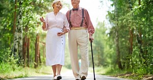 How to Use a Cane for the Best Safety and Support – DailyCaring