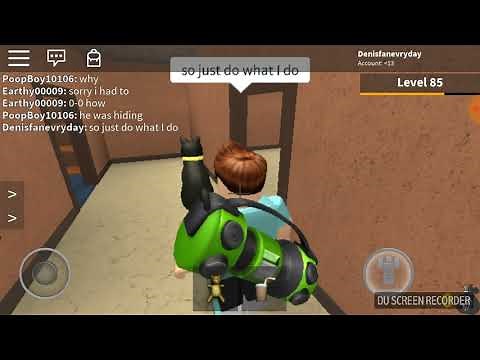 How to play music in mm2 lobby (roblox)