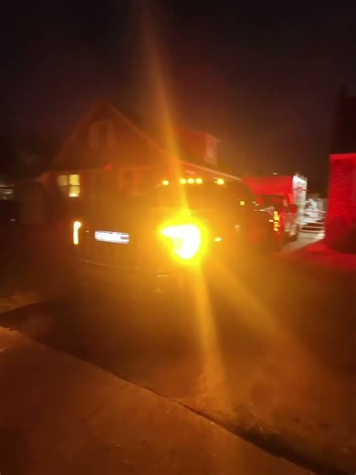 2025 GMC 2500 illuminating emblem ￼￼#GMC #2025 #GMC2500 #light