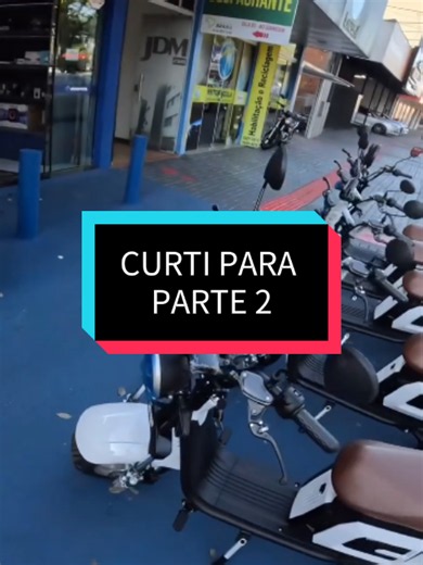 Achei uma scooter dando sopa na rua e resolvi fazer um test drive... Só não esperava por essa! 🛵💨😂 Curte pra parte 2! 👇 #tudonofeed #scooter #testdrive #moto #memes #humor #comedia #vaiproforyou #fyp #foryou