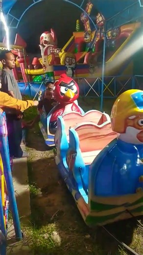 Fun Ride & Eat on Crazy Angry Bird 😡🐦