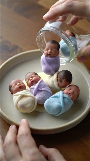 Soothing Baby Sleep 🌙 Mini Newborns from a Jar | Calming Visuals
