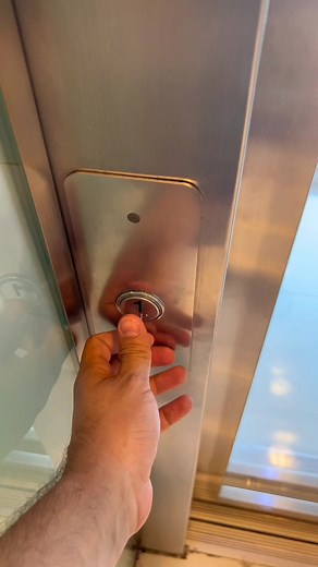 Hydraulic Panoramic Lift #电梯 #ascensore #aufzug #ανελκυστήρας #آسانسور #உயர்த்தி #attollo #എലിവേറ്റർ #エレベーター #elevator #attollo #엘리베이터 #engineering #dubai🇦🇪