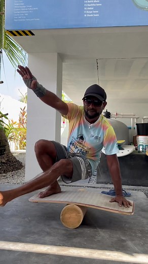 Balance board 🤙 #balanceboard #balancetraining #balanceboardtricks #balancelife #foryou #fyp