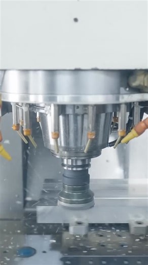 CERATIZIT USA on Instagram: "Our 3D-printed HPC PCD face milling cutter is putting in the work 💪 🔥 Redesigned cutting edges 🔥 Higher speeds 🔥 Mirror-like surfaces #3Dprinting #AdditiveManufacturing #facemill #milling #cuttingtools"