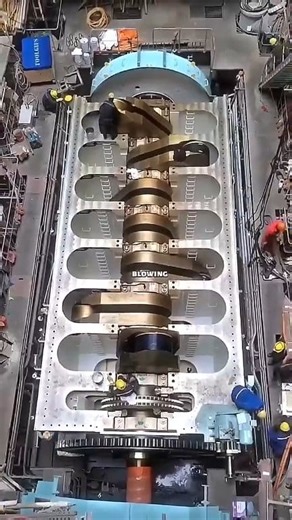 Check out the world's biggest ship engine! You won't believe it exists! ⚙️🚢 #EngineeringMarvels | The space