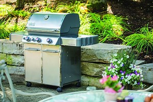How to Prevent Rust and Maintain the Appearance of Your Grill | Burning Questions | Weber Grills