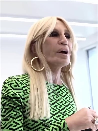 Italian supermodel Vittoria Ceretti, what a perfect face, she's so beautiful #vittoriaceretti