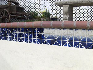 How to Remove Calcium From Pool Tile - Sun Valley Pool Service