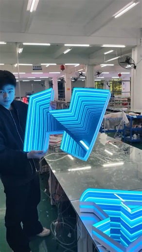 💫Do you know what is the new and popular signage technology at China?✅ #signagedesign #signage #ledneon #ledlight #signature #lightbox #ledsign #neonlight #diyideas #signshop #signmaking #lamplight #lampmanufacturer #ledlightstrip #logodesign #signageinstall #signagemarking #signagedesign #LED #fyp #Technology #renovation #company #shop #sourcefactory | 3D signges digital design