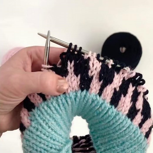 Quick Tips for Working Stranded Colorwork or Fair Isle Knitting
