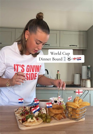 Dinner time🫶🏼 World cup dinner board 🍴⚽️🏴󠁧󠁢󠁥󠁮󠁧󠁿🇭🇷 | dinner