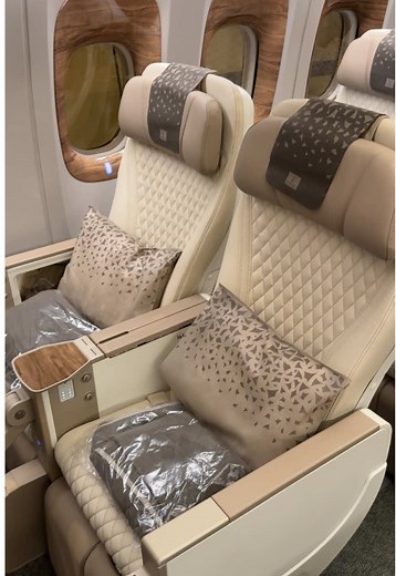 Tips for Choosing Emirates Premium Economy Seats
