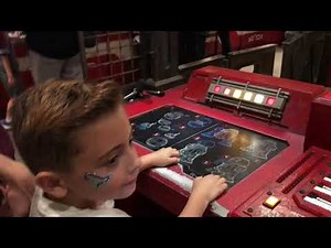 Building R2D2 at Droid Depot