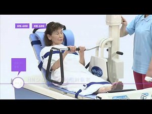 入浴用ストレッチャーとバスタブ