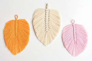 How to Make a Macrame Feather | Macrame Feather DIY