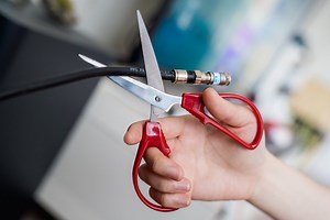 2 ways to remove duplicate lines from Linux files