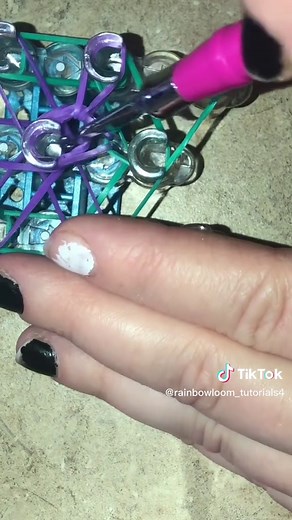 How to Make a Starburst Loom Bracelet Tutorial