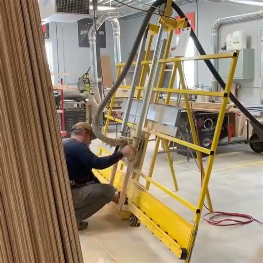 Processing Wood Panels: Quickly - Easily - Efficiently