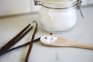 Homemade Vanilla Extract & Vanilla Sugar | Our Gabled Home