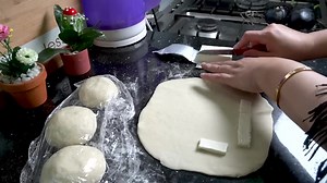 589K views · 52K reactions | مطبخ ام وليد _ مربعات باطراف محشية جبن و عجينة سهلة و خفيفة بحشو ولا اسهل . | وصفات أم وليد للطبخ والحلويات | Facebook