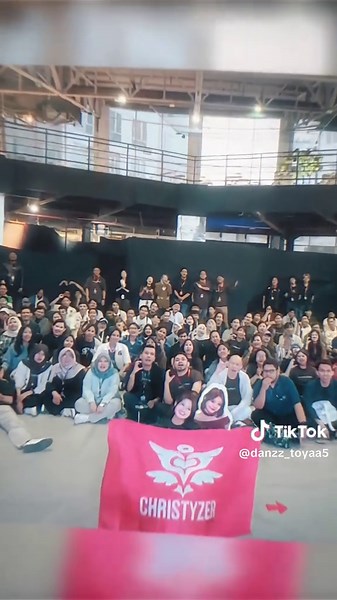 Christy JKT48 dan Freyazer: Momen Menggemaskan!