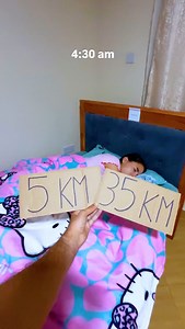 ONE DAY AS A PRO RUNNER IN KENYA 😂 I woke up at 4:30 am in the 42 House High Altitude Training Center to get ready for a 35 km long run ❤️ We arrived before the sunrise at the starting point and we did 3 km warm up drills! At 6:30 am we started the long run on the Moiben Road 👍 After the run I had an amazing recovery eating the Ugali, a typical African food 😋 It was amazing living one day with Kiprun athletes and running together (until I managed to keep up the pace 😅) ——— UN GIORNO DA PRO R