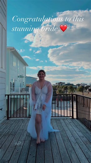 5K views · 15 reactions | Bride transition #bride #transition #weddingphotographer #destinationweddingphotographer #neworleansphotographer #weddingplanning #destinationwedding #pensacola #pensacolaflorida | Yehleen Photography, LLC | Facebook