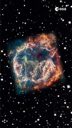 Zoom Into Cassiopeia A 🔍