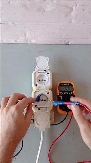 how to check wall outlet voltage with a multimeter