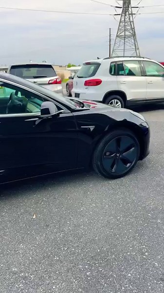 *sold*2019 Tesla Model 3 Standard Range Plus with only 20,691 miles!